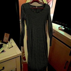 Long black and white dress